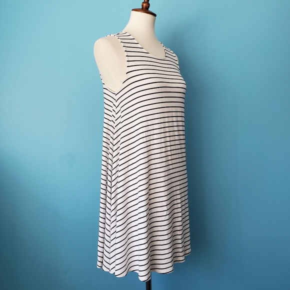 American Eagle Striped Open Back Swing Dress - Picture 6 of 12